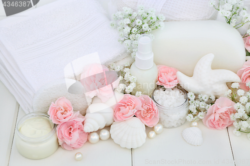 Image of Bathroom Beauty Treatment Cleansing  Products