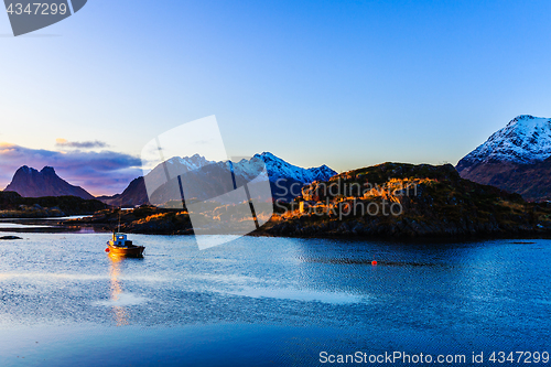 Image of Snowy peaks