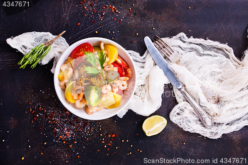 Image of salad with shrimps