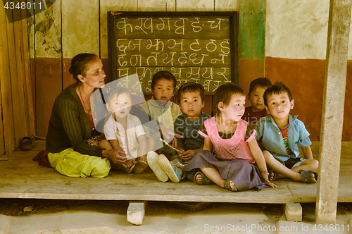 Image of Woman and children in Nepal