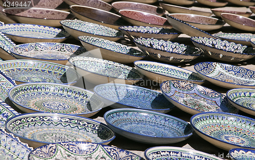 Image of Ceramic dishware, Uzbekistan