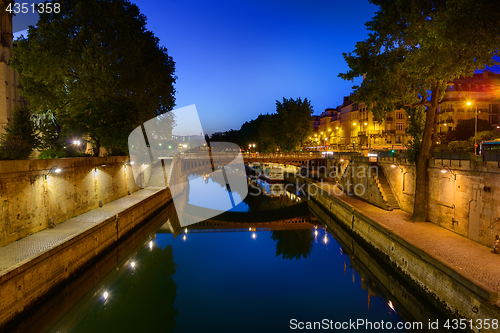 Image of Seine River at midnight