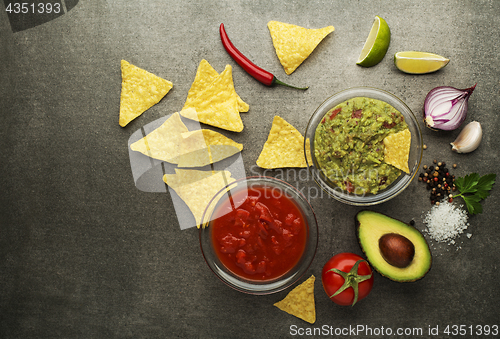 Image of Guacamole sauce and salsa