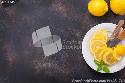 Image of lemons