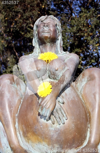 Image of Liberated woman.