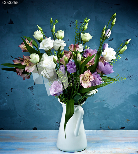 Image of Elegant Flowers Bouquet