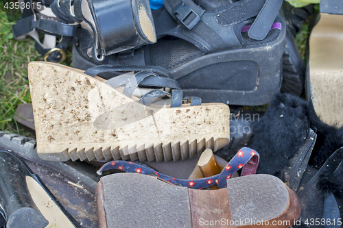 Image of pile of old shoes