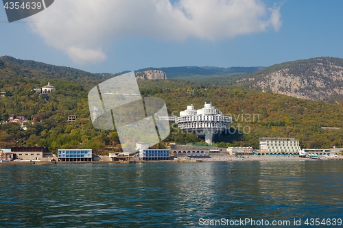 Image of Druzhba Sanatorium on the shore near Yalta