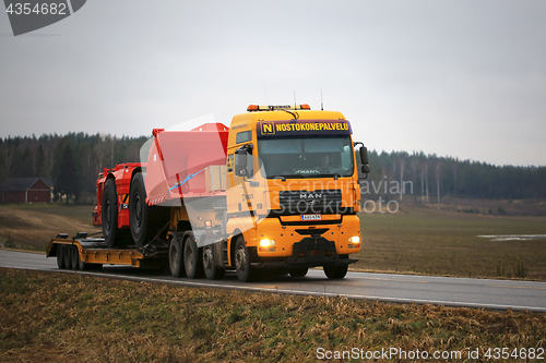 Image of MAN Semi Trailer Transports Underground Loader