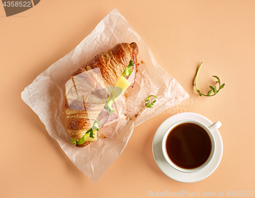 Image of Croissant with ham and cheese