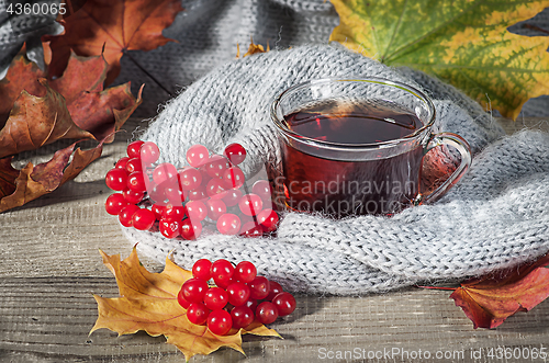 Image of Black tea with a viburnum