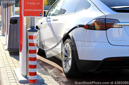 Image of Tesla Model X Electric SUV Supercharging