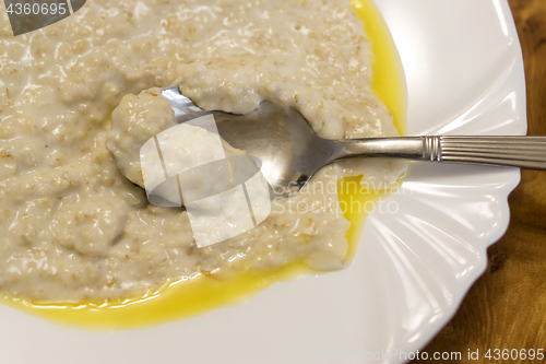 Image of Plate of oatmeal for breakfast