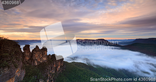 Image of Meehni Wimlah and Gunnedoo Three Sisters Katoomba