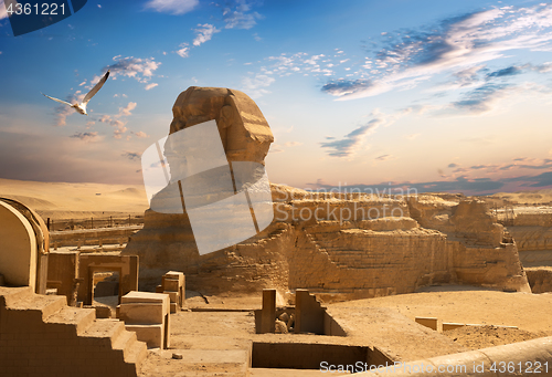 Image of Sphinx and Giza