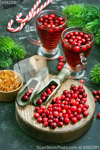 Image of cranberry drink and berries