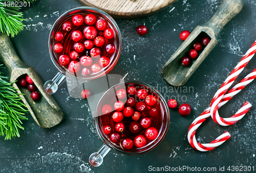 Image of cranberry drink and berries