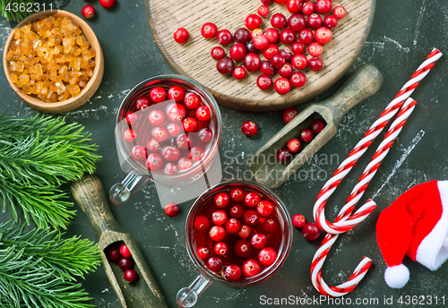 Image of cranberry drink and berries