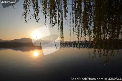 Image of Sunset around the West Lake in Hangzhou