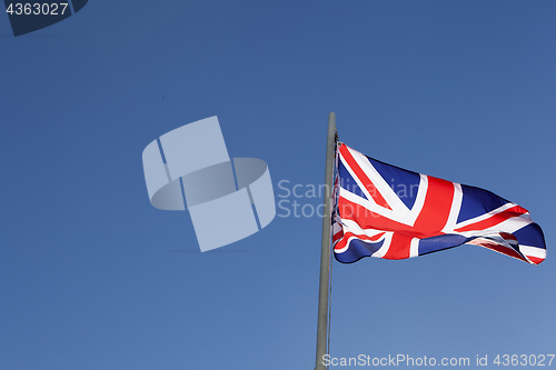 Image of UK flag on a flagpole