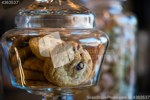Image of Oatmeal cookie in glass jar