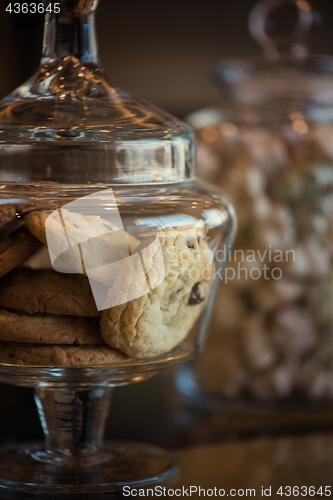 Image of Oatmeal cookie in glass jar