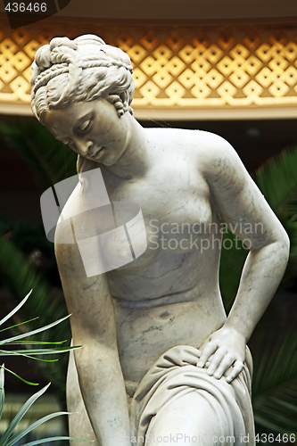 Image of nude woman in bathing hut