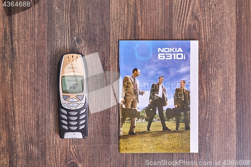 Image of Old Nokia mobile phone