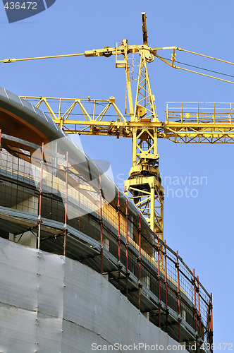 Image of Building under construction - vertical