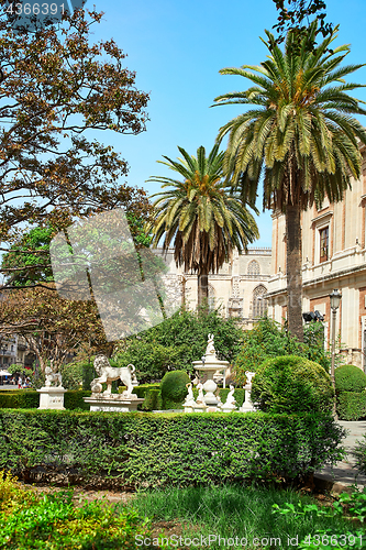 Image of Public park close to General Archive of the Indies