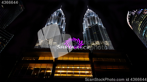 Image of Petronas Towers Kuala Lumpur at night
