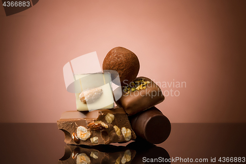 Image of Pile of broken chocolate