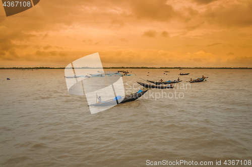 Image of People in boats in Bangladesh