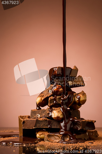 Image of Pile of broken chocolate