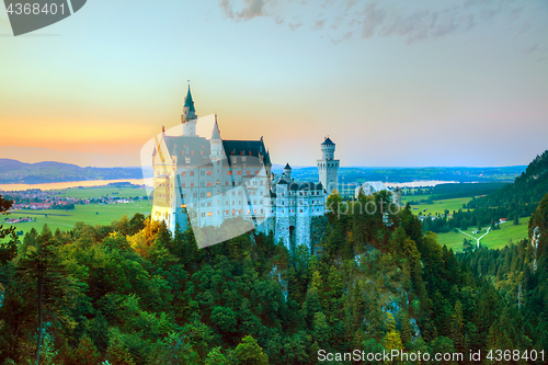 Image of Neuschwanstein castle in Bavaria, Germany