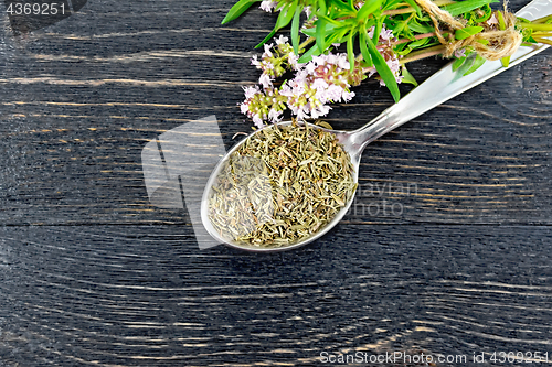 Image of Thyme dry in spoon on board top