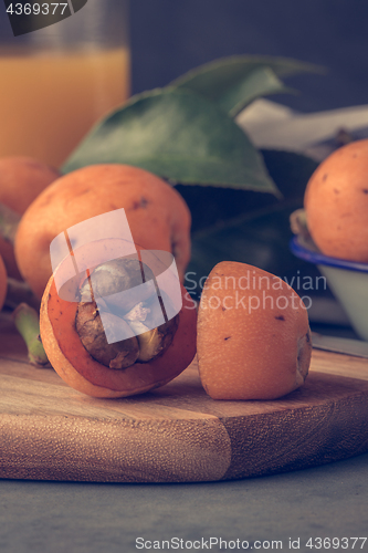 Image of loquats on kitchen counter