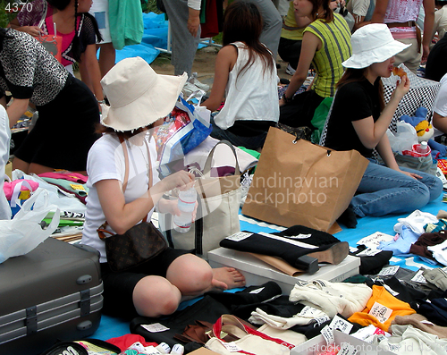 Image of Second Hand Market