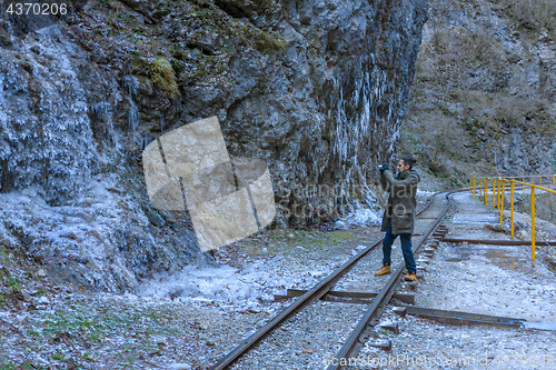 Image of Photographing the icicles on the mountain