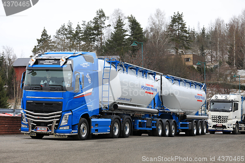 Image of Beautiful Volvo FH Bulk Tanker Parked