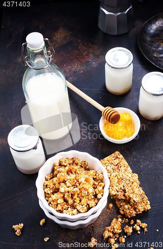 Image of granola