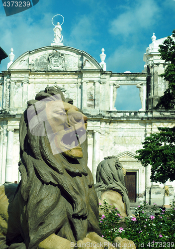 Image of Cathedral of Leon Nicaragua lion statue in fountain 