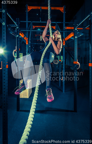 Image of Crossfit athlete with a rope