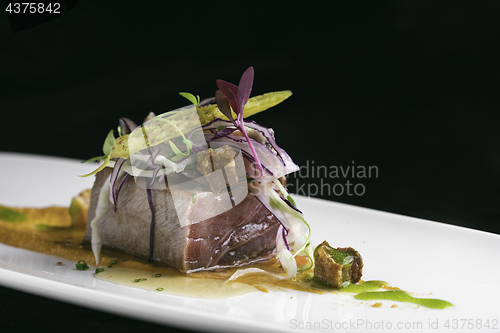 Image of tataki tuna and pork with vegetables