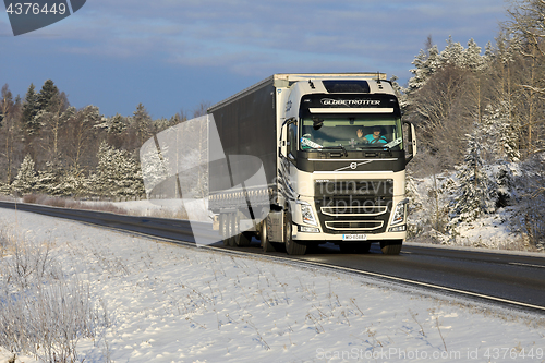 Image of White Volvo FH Semi Trailer in Winter