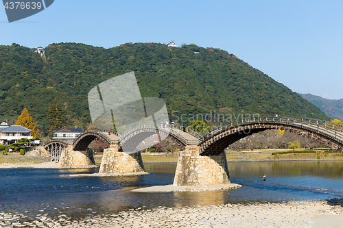 Image of Kintai Bridge with sunshine