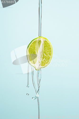 Image of The essential oil of lemon-Drop of oil falls