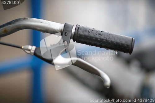 Image of wet bicycle wheel