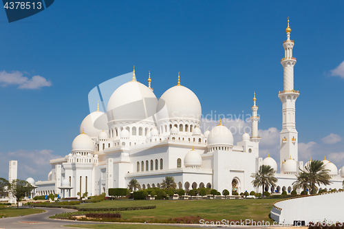 Image of Sheikh Zayed Grand Mosque, Abu Dhabi, United Arab Emirates.