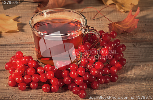 Image of Black tea with a viburnum